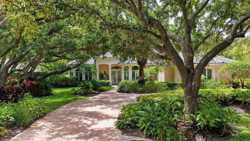 3 bedroom Single Family Residence at 402 Macewen Drive, Oaks, Osprey — photo 2