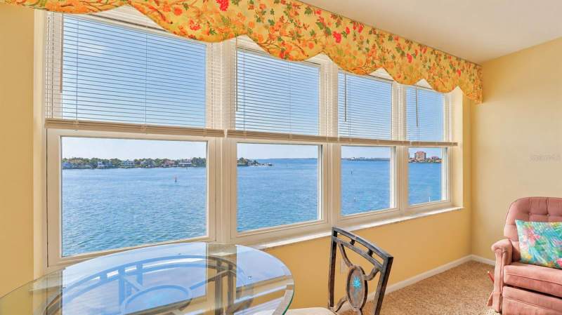 1 bedroom Condominium at 5200 Brittany Drive #606, Bayway Isles Point Brittany Four, St Petersburg — photo 2