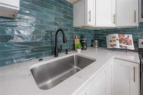 2118 S Venus Street, Tampa FL - photo 6 of 6