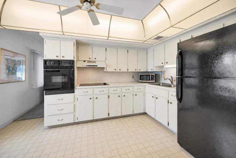 2 bedroom Condominium at 2001 World Parkway Boulevard #39, On Top Of The World, Clearwater — photo 4