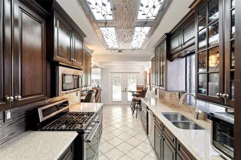 13502 Country Club Drive, Tavares FL - photo 8 of 45