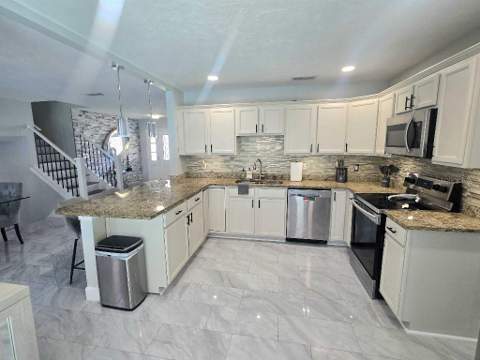 7002 Danewood Court, Tampa FL - photo 17 of 40