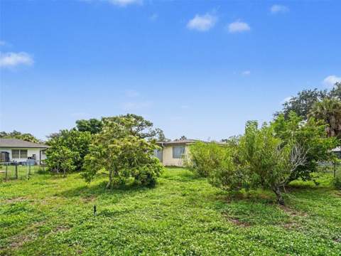 562 E Tarpon Boulevard, Port Charlotte FL - photo 24 of 26