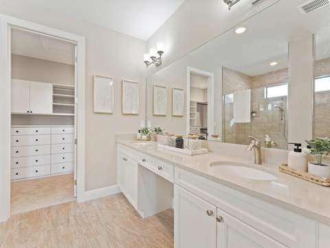 17822 Cresswind Terrace, Lakewood Ranch FL - photo 13 of 53