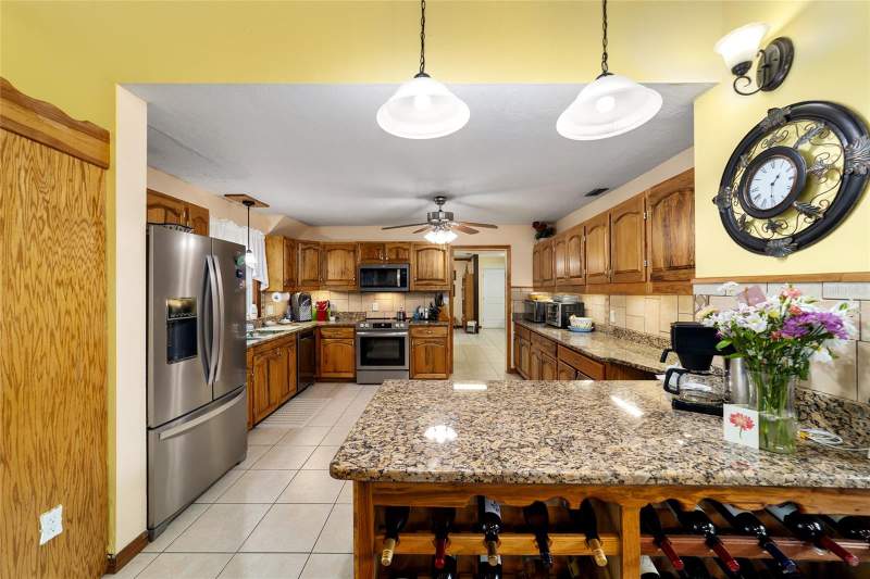 4 bedroom Single Family Residence at 5300 NE 2nd Lane, Oronoque, Ocala — photo 5