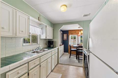 14289 Midfield Street, Brooksville FL - photo 6 of 48
