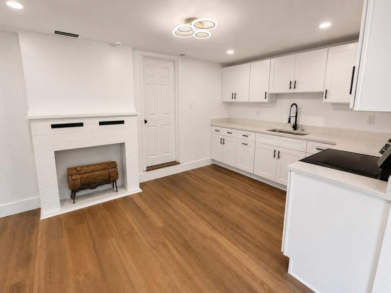 2 bedroom Single Family Residence at 7211 James Street, Glendale Heights, Port Richey — photo 3