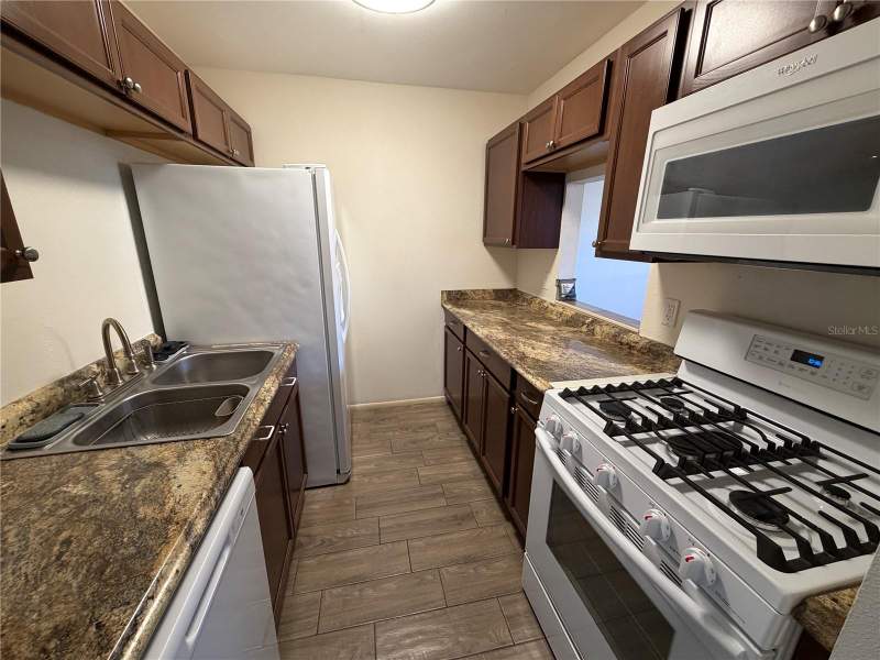 2 bedroom Condominium at 5967 Terrace Park Drive #104, Terrace Park Of Five Towns, St Petersburg — photo 4