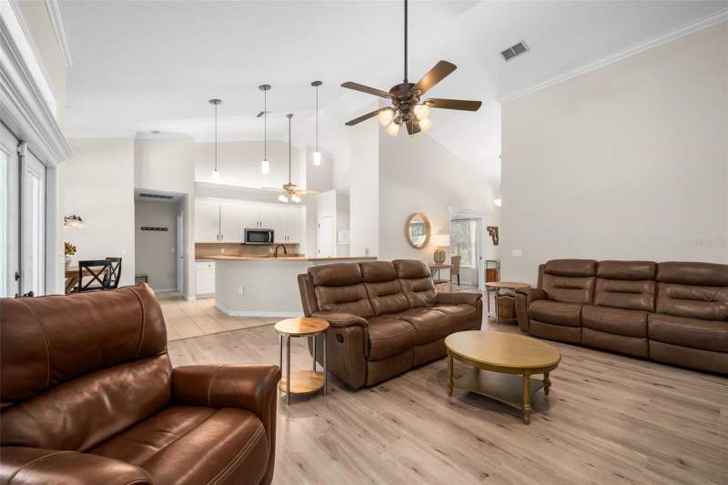 4 bedroom Single Family Residence at 10527 NW 14th Place, Broadmoor Ph 6, Gainesville — photo 4