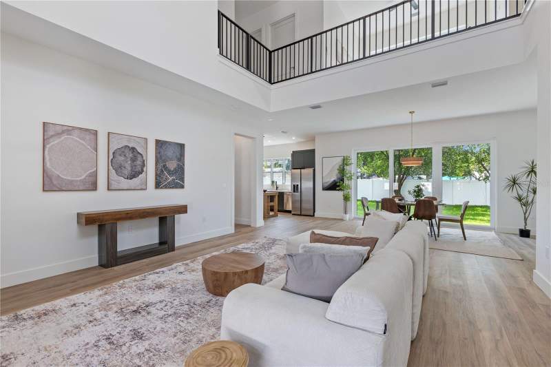 4 bedroom Single Family Residence at 6710 N 17th Street, Riverbend Manor, Tampa — photo 4