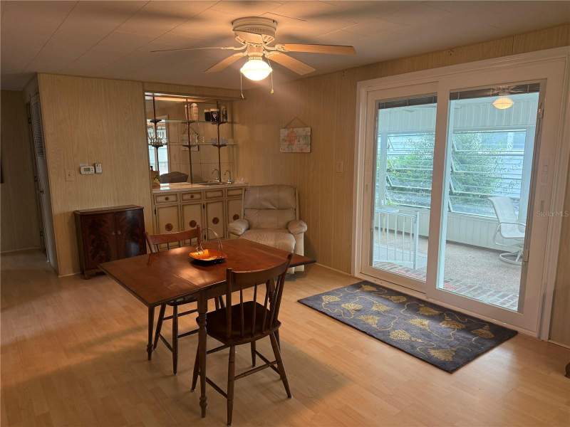 2 bedroom Mobile Home at 651 Iris Drive, Japanese Gardens Mhp, Venice — photo 5