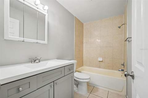 13904 Fullerton Drive, Tampa FL - photo 17 of 21