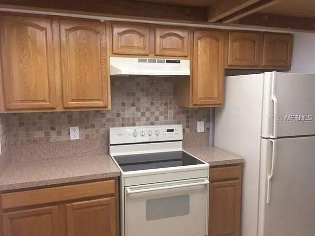 1 bedroom Condominium at 2621 Cove Cay Drive #105, Cove Cay 26-21 Village II, Clearwater — photo 4