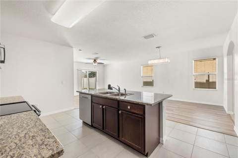 7789 Tuscan Bay Circle, Wesley Chapel FL - photo 17 of 74