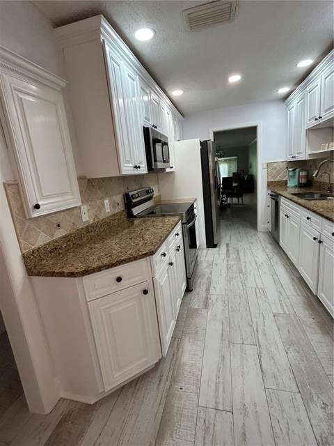 146 Boca Ciega Point Blvd Boulevard #146, St Petersburg FL - photo 10 of 20