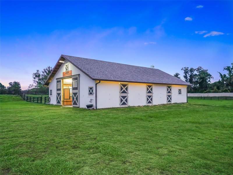 4 bedroom Single Family Residence at 7041 NE 22nd Court Road, Summerhill, Ocala — photo 4
