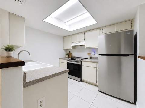 2508 SW 35th Place #A6, Gainesville FL - photo 6 of 6
