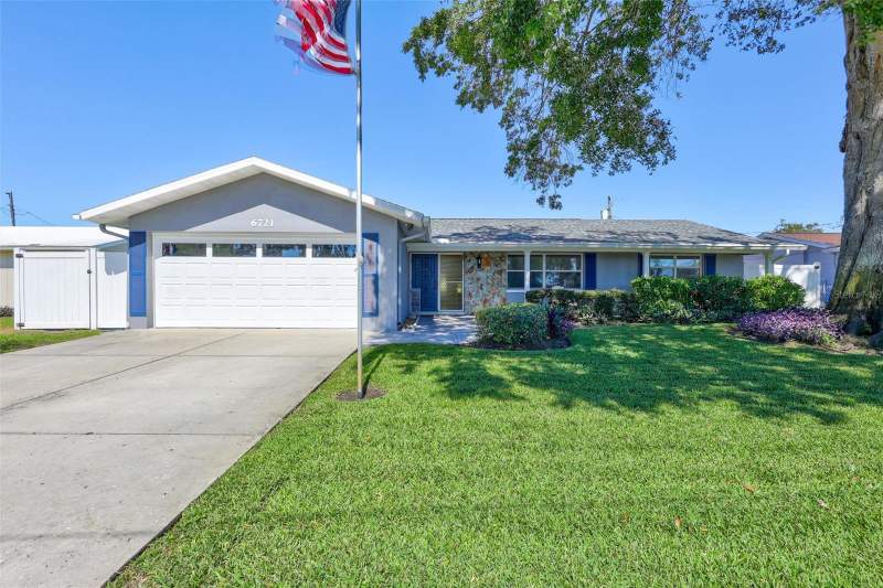Crossroads Estates