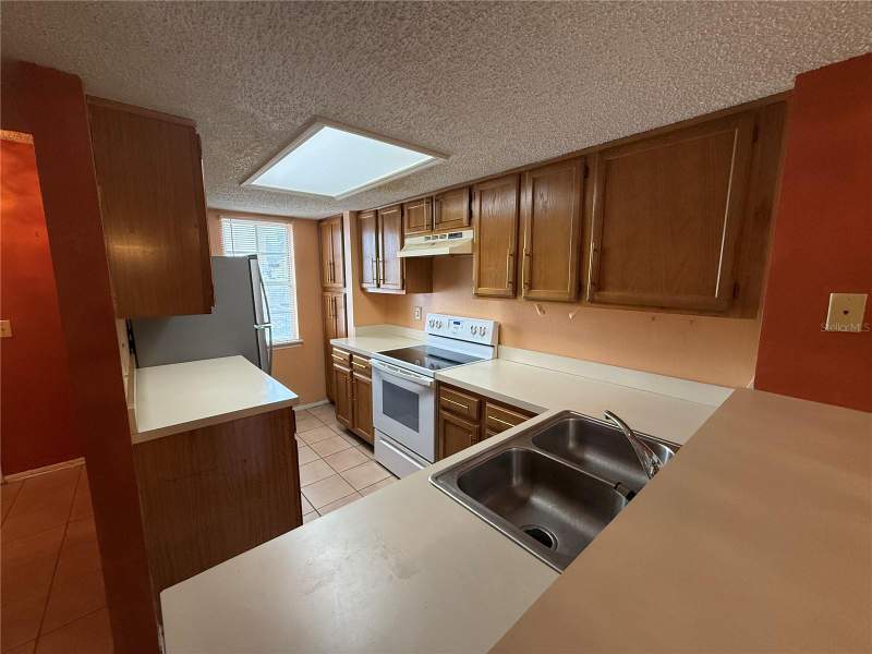 2 bedroom Townhouse at 6681 121st Avenue #G, Pinebrook Estates, Largo — photo 5