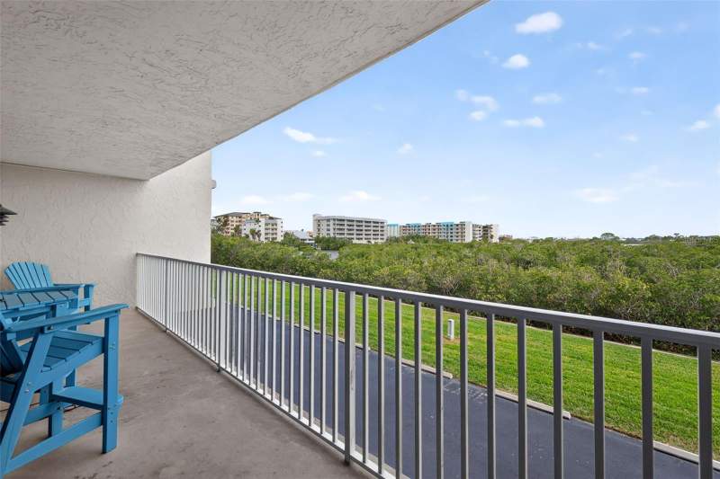 1 bedroom Condominium at 19451 Gulf Boulevard #204, Bay Shores Yacht & Tennis Club, Indian Shores — photo 2