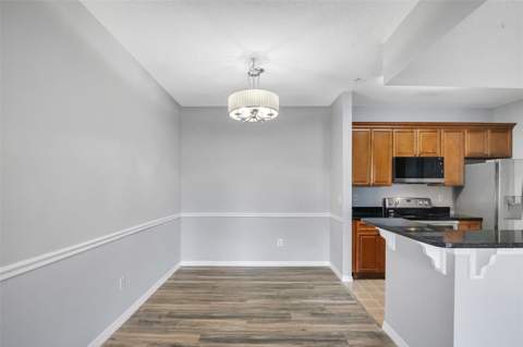 14226 Fredricksburg Drive #220, Orlando FL - photo 10 of 35
