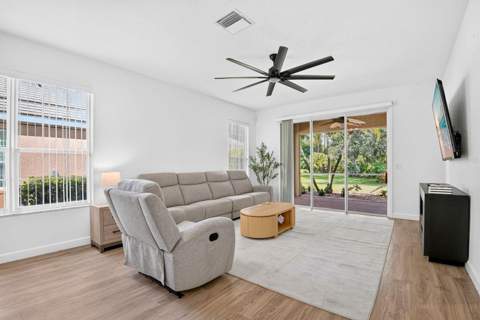 5035 Lakescene Place, Sarasota FL - photo 12 of 28