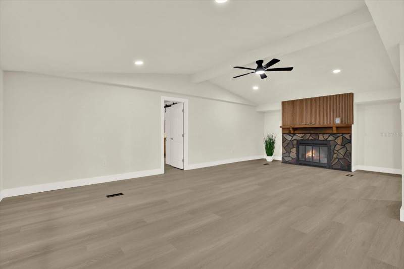 3 bedroom Manufactured Home at 5801 Myrtle Lane, Keystone Park Colony Sub, Tampa — photo 3