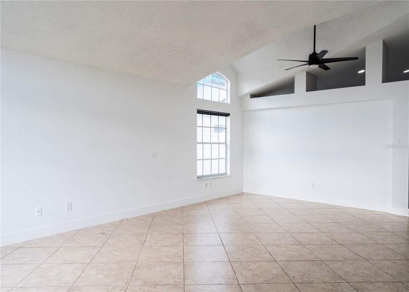 4 bedroom Single Family Residence at 2319 Island Club Way, Island Club At Rio Pinar Lakes, Orlando — photo 5