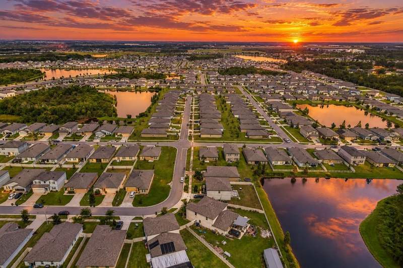 3 bedroom Single Family Residence at 3945 Spruce Creek Dr, Riverstone Ph 1, Lakeland — photo 3