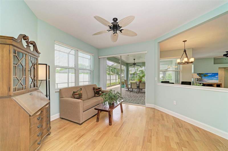 4 bedroom Single Family Residence at 12105 Beeflower Drive, Summerfield Village Subphase C U6A & 7A, Lakewood Ranch — photo 5
