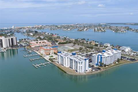 450 Treasure Island Causeway #105, Treasure Island FL - photo 22 of 26