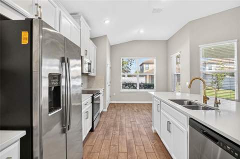 1910 Goblet Cove Street, Kissimmee FL - photo 8 of 39