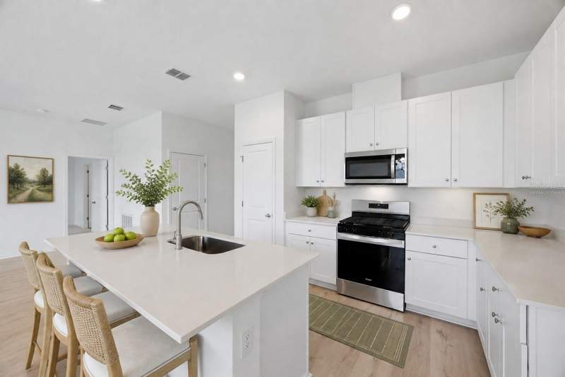 3 bedroom Single Family Residence at 6205 Sanders Grove Circle, Heritage-The Cottages Of Sanders Grove, Leesburg — photo 5