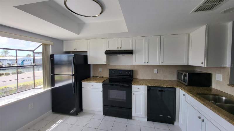 2 bedroom Villa at 19029 US Highway 19 #23C, Imperial Cove 12, Clearwater — photo 4