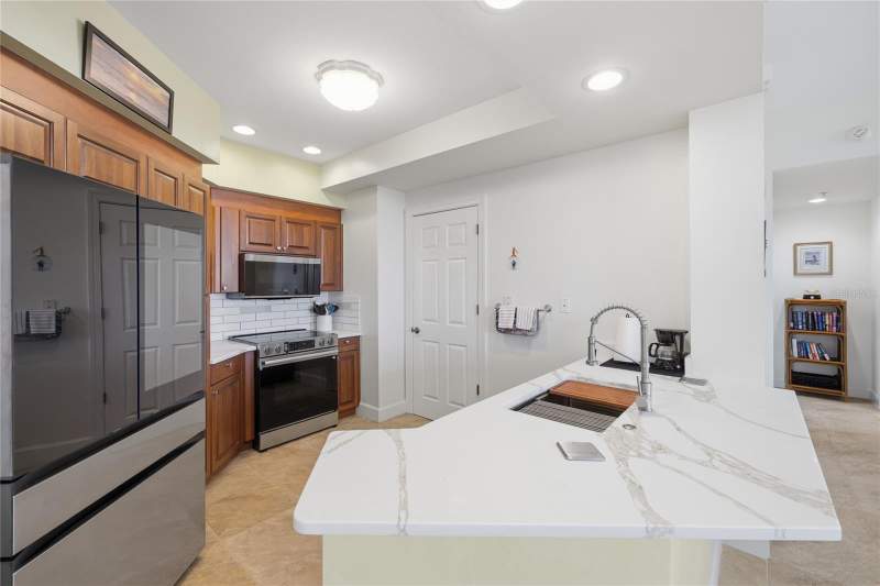 2 bedroom Condominium at 3191 Matecumbe Key Road #701, Vista Del Sol/Burnt Store Mari, Punta Gorda — photo 3
