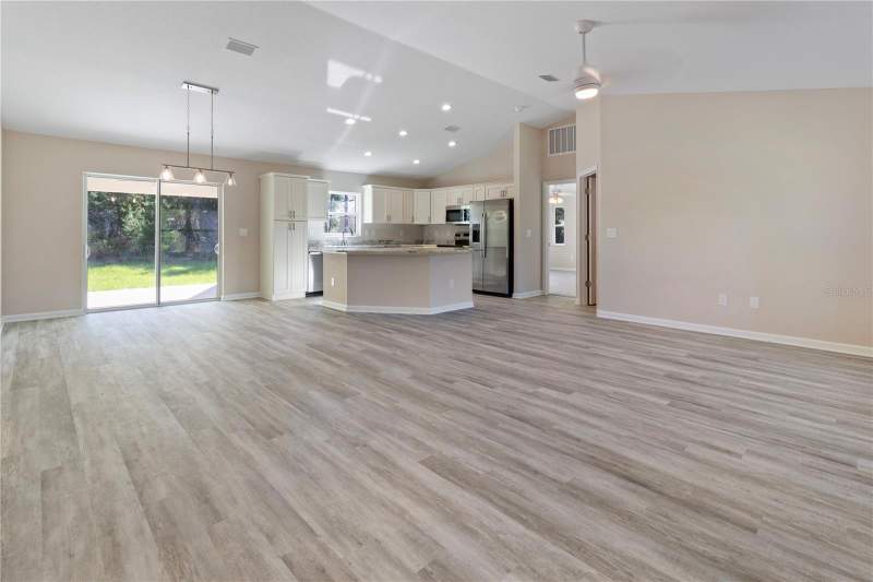 3 bedroom Single Family Residence at 6243 N Matheson Divide, 000399 - Citrus Springs Unit 23, Dunnellon — photo 5