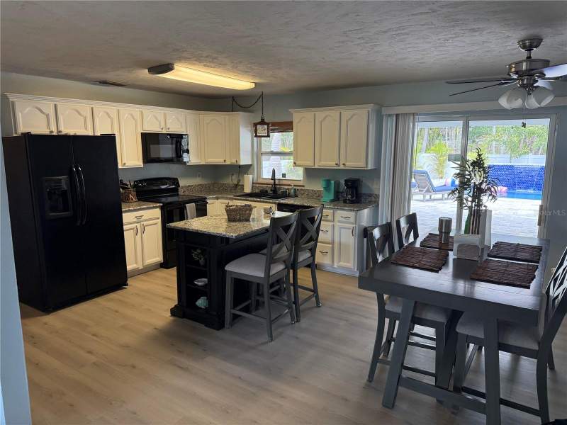 3 bedroom Single Family Residence at 1415 36th Street, Country Club Heights, Bradenton — photo 5