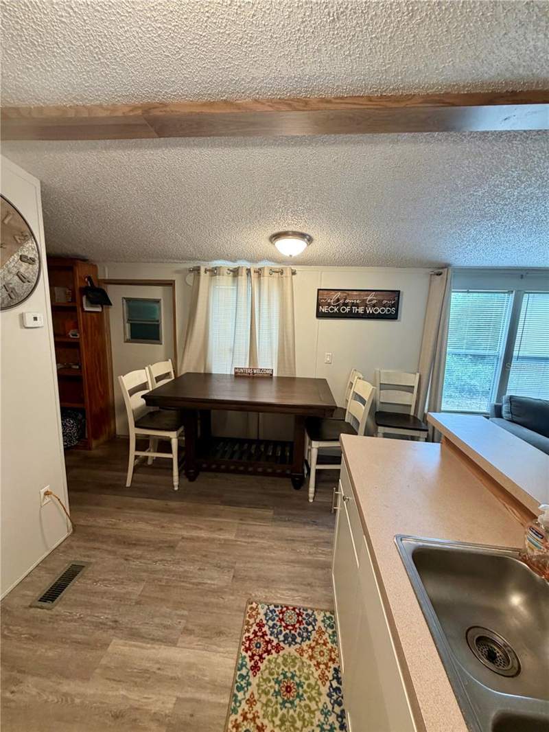 2 bedroom Manufactured Home at 20445 NE 144th Lane, Forest Hills, Fort Mc Coy — photo 4