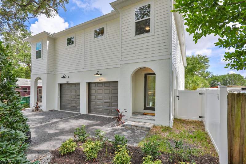 1911 W BEACH STREET home for sale in Bouton Skinners
