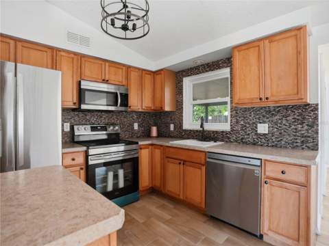 6743 Larchmont Avenue, New Port Richey FL - photo 9 of 41