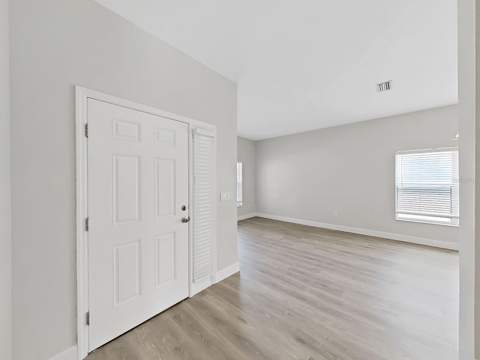 11908 Fern Blossom Drive, Gibsonton FL - photo 13 of 46