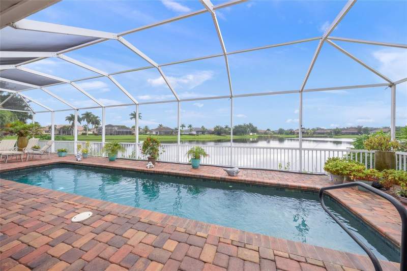 3 bedroom Single Family Residence at 2889 Grazeland Drive, Barton Farms, Laurel Lakes, Sarasota — photo 2