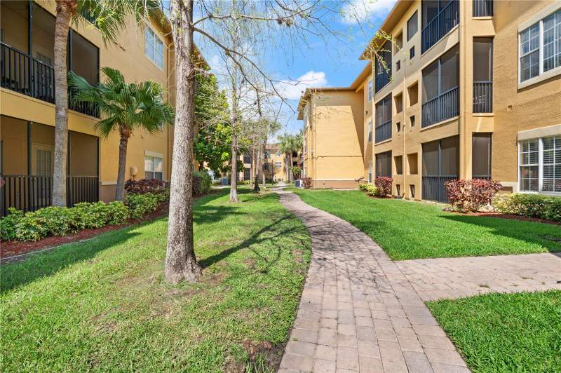 1 bedroom Condominium at 4307 Bayside Village Drive #103, Beachwalk Condo, Tampa — photo 2