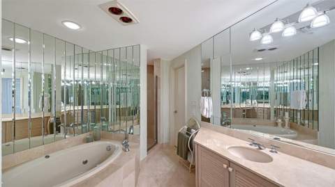 545 Sanctuary Drive #B305, Longboat Key FL - photo 24 of 59