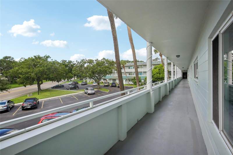 2 bedroom Condominium at 2380 World Parkway Boulevard #40, On Top Of The World, Clearwater — photo 3
