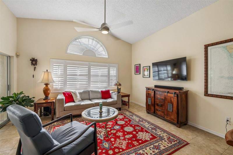 2 bedroom Condominium at 7266 Eleanor Circle #203, Pinehurst Village Sec 2 Ph B, Sarasota — photo 3