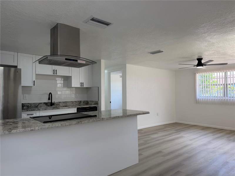 3 bedroom Single Family Residence at 3821 Avenue J, Deerwood, Winter Haven — photo 3