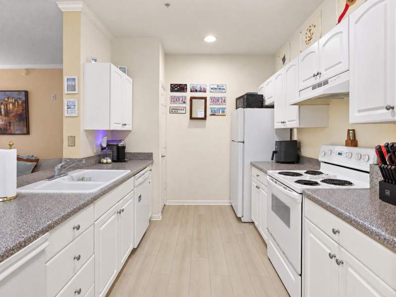 2 bedroom Condominium at 860 N Orange Avenue #323, Park North/Cheney Place, Orlando — photo 5