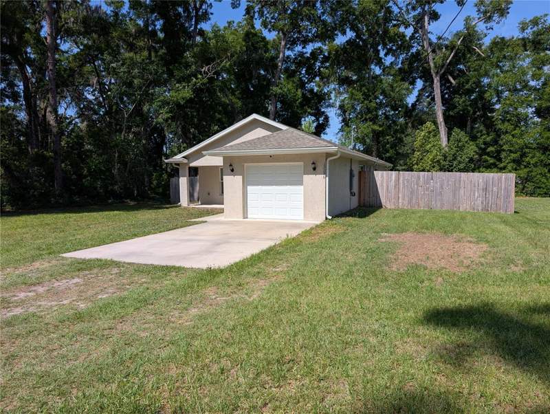 3 bedroom Single Family Residence at 13296 SE 33rd Court, Belleview Heights Estate, Belleview — photo 3