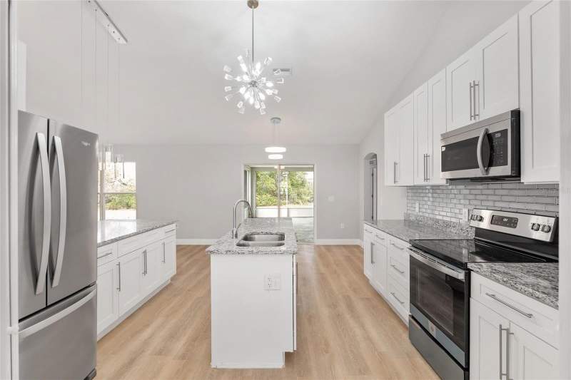 4 bedroom Single Family Residence at 4181 SW 111th Place, Ocala Waterway Estate, Ocala — photo 2